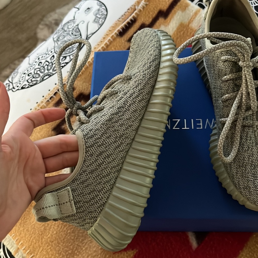 Rare Yeezy’s - Picture 8 of 10